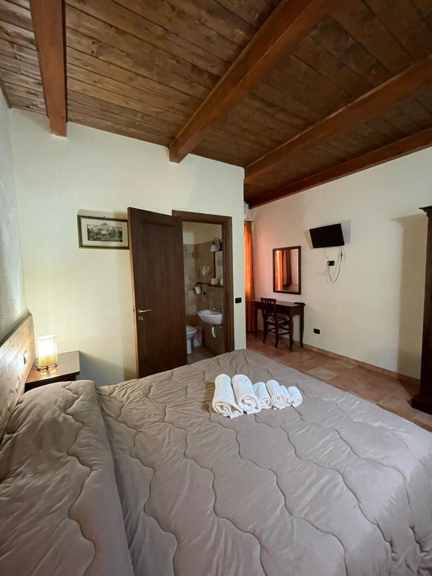 La Locanda Del Poeta Acri Exterior foto