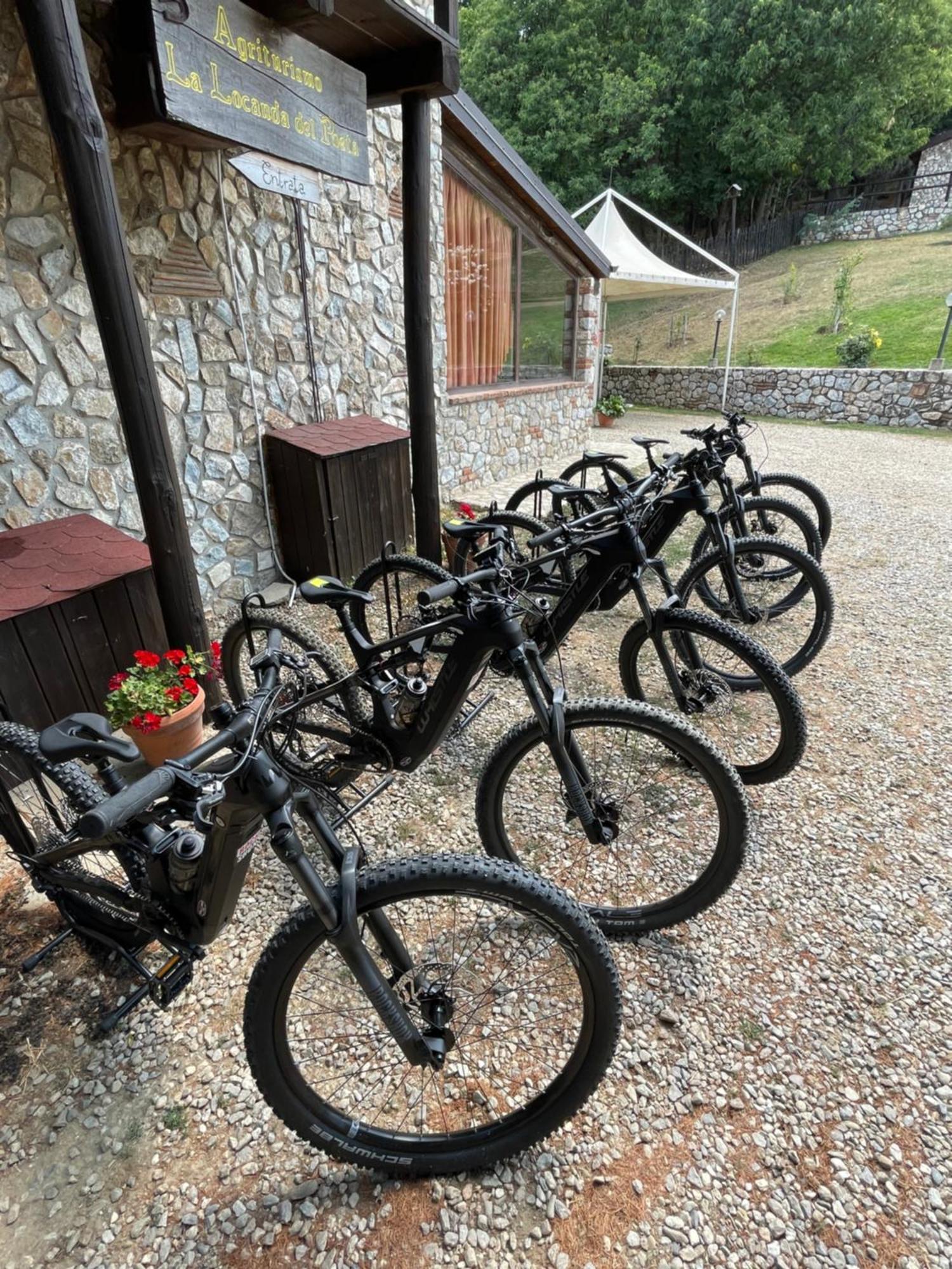 La Locanda Del Poeta Acri Exterior foto