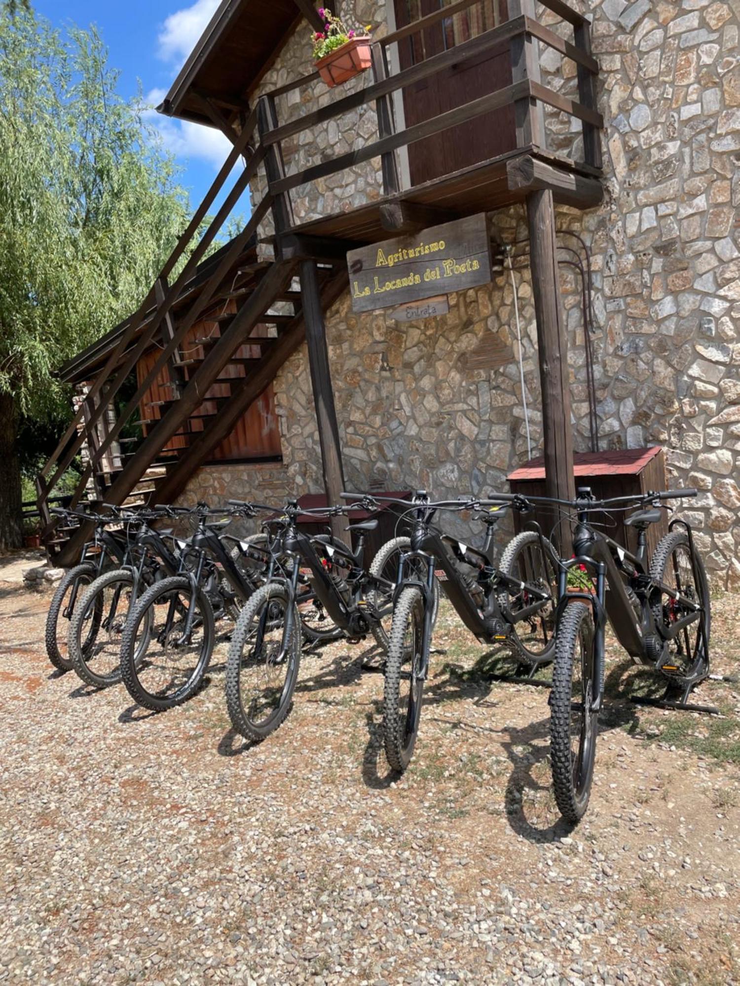La Locanda Del Poeta Acri Exterior foto